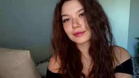 Snapshot of vicki_queen chatting on 07.18.26 Lina online show from 07.18.26