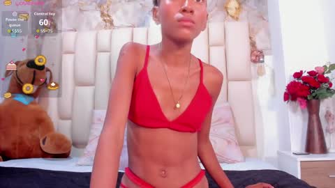 Snapshot of vicky_castillo chatting on 05.25.26 Vicky Castillo online show from 05.25.26