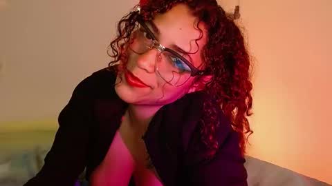 Snapshot of vicky_crazy chatting on 01.02.25 Vicky online show from 01.02.25