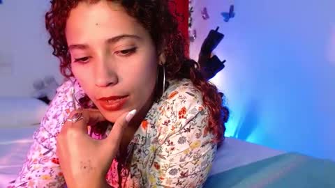 Snapshot of vicky_crazy chatting on 01.08.25 Vicky online show from 01.08.25