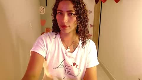 Snapshot of vicky_crazy chatting on 02.12.25 Vicky online show from 02.12.25