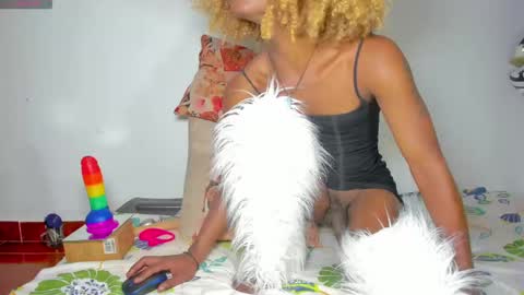 vicky manuela online show from 10.08.25