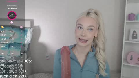 Snapshot of vickyfuckingdoll chatting on 03.12.26 vickyfuckingdoll online show from 03.12.26