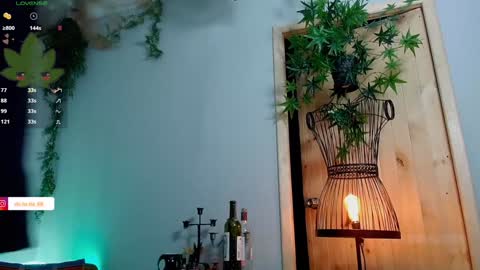 Victoria   online show from 01.22.25