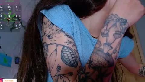 Victoria   online show from 10.11.25