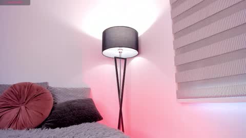 Victoria  online show from 10.04.25