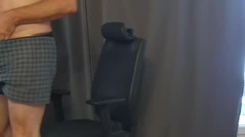 Snapshot of vicretro74 chatting on 11.18.25 Vic online show from 11.18.25