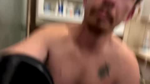 Snapshot of vicrobertson595 chatting on 09.11.25 vicrobertson595 online show from 09.11.25