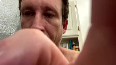 Snapshot of vicrobertson595 chatting on 10.07.25 vicrobertson595 online show from 10.07.25