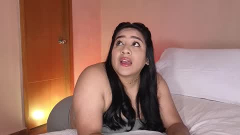 Snapshot of vicserna chatting on 11.27.25 Victoria Serna online show from 11.27.25