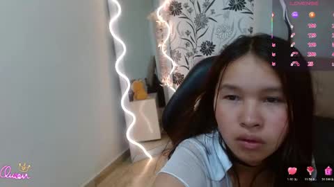 Snapshot of victoria1_tay chatting on 05.18.26 victoria1_tay online show from 05.18.26