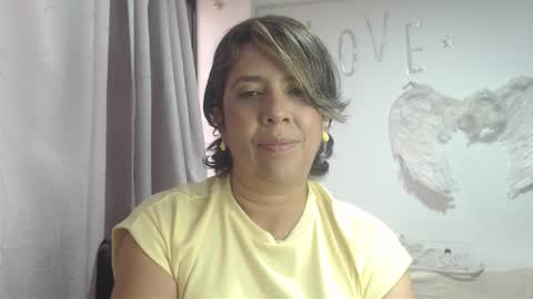 Snapshot of victoria25_meester chatting on 09.26.25 Hi guys Im victoria Be the one who can control me in PVT online show from 09.26.25