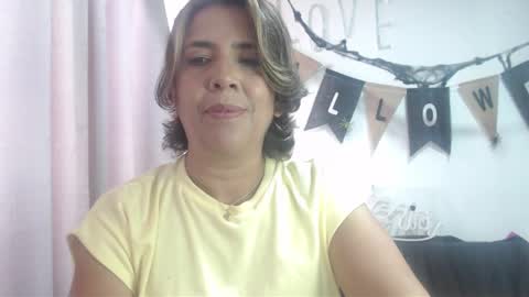 Snapshot of victoria25_meester chatting on 10.10.25 Hi guys Im victoria Be the one who can control me in PVT online show from 10.10.25