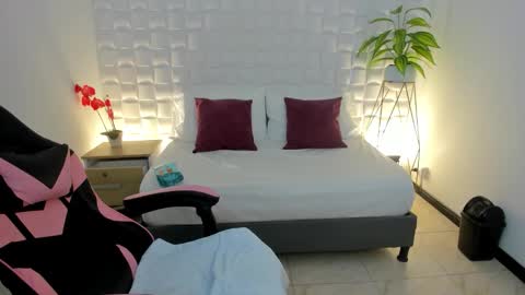 victoria online show from 02.24.26