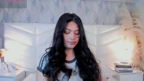 Snapshot of victoria___jonnes chatting on 09.24.25 victoria___jonnes online show from 09.24.25