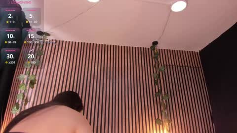 Snapshot of victoria__ponce chatting on 01.09.25 victorira online show from 01.09.25
