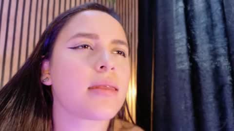 Snapshot of victoria__ponce chatting on 09.26.25 victorira online show from 09.26.25