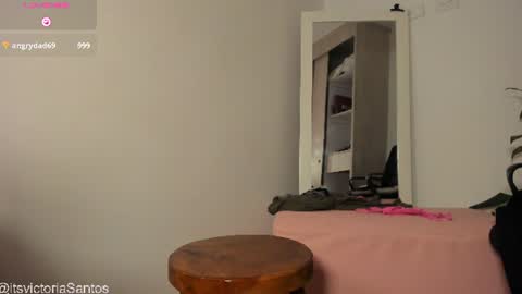 Victoria Santos online show from 07.15.26