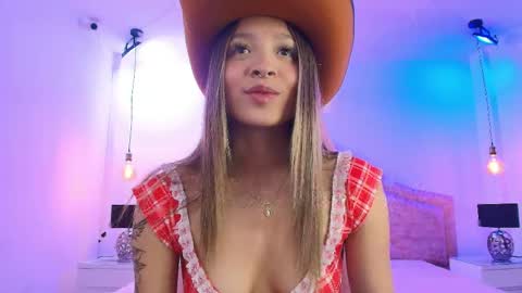 Snapshot of victoria_adams14 chatting on 04.18.26 Victoria for you online show from 04.18.26
