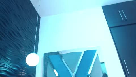 Victoria online show from 09.29.25