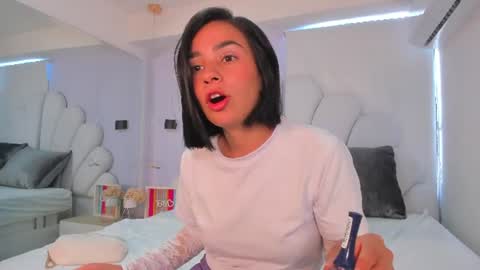 Snapshot of victoria_darkova chatting on 07.12.26 Victoria Darkova online show from 07.12.26