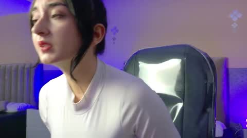 Snapshot of victoria_fairies chatting on 05.13.26 Victoria online show from 05.13.26