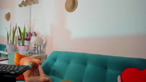 Snapshot of victoria_jhones chatting on 02.16.25 Victoria  online show from 02.16.25