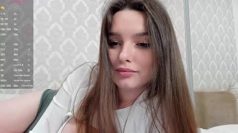 Snapshot of victoria_karma chatting on 02.28.25 online show from 02.28.25