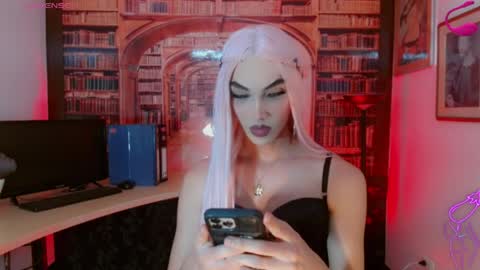 Snapshot of victoria_kastelo chatting on 05.19.26 Victoria online show from 05.19.26