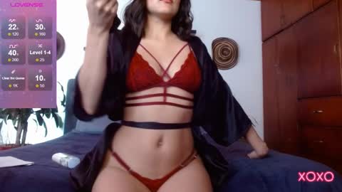 VICTORIA MARTELO online show from 12.27.24