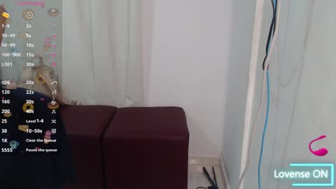 Snapshot of victoria_milf06 chatting on 01.10.25 victoria online show from 01.10.25