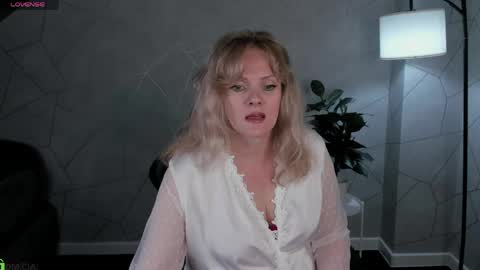 Victoria My schedule for the week 2 GMT 3am-9am TuWeThFrSa online show from 05.17.26