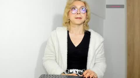 D A N I online show from 05.24.26