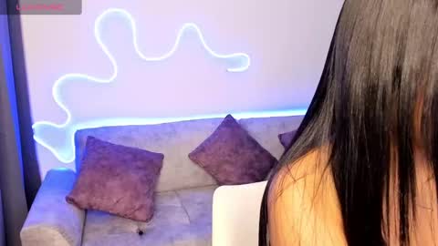 Snapshot of victoria_se chatting on 12.31.24 Victoria online show from 12.31.24