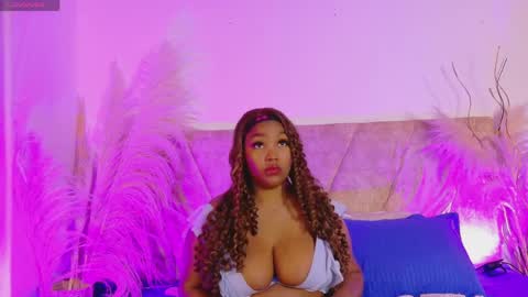 Snapshot of victoria_withmore chatting on 04.11.26 Victoria online show from 04.11.26