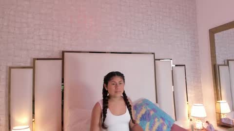 Victoria Sofia online show from 02.20.25