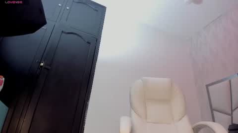 Victoria Sofia online show from 06.12.26