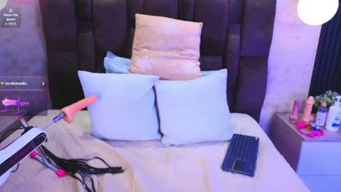 Victoria Andrade online show from 04.14.26