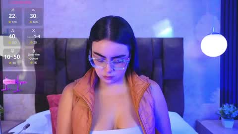 Snapshot of victoriaandrade chatting on 04.20.26 Victoria Andrade online show from 04.20.26