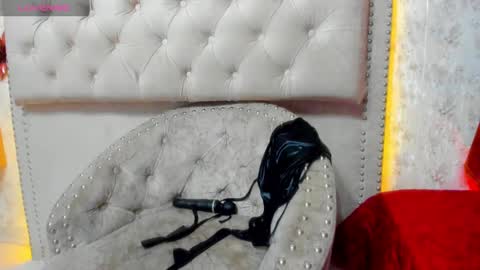 victoriaarousse online show from 03.12.25