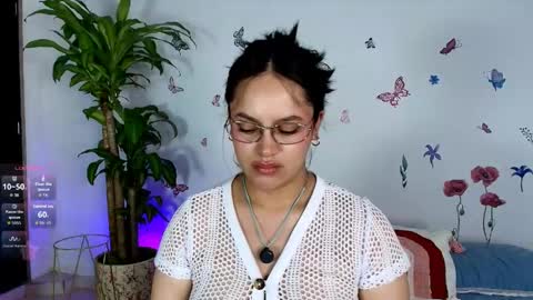 Snapshot of victoriablack_ chatting on 05.20.26 Victoria online show from 05.20.26
