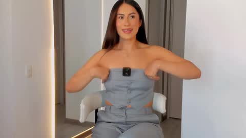 Vcitoria online show from 10.05.25