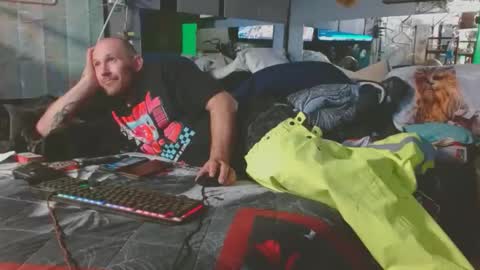 Snapshot of victoriajohn chatting on 11.06.25 victoriajohn online show from 11.06.25