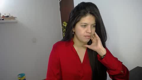 Snapshot of victorialg chatting on 10.03.25 victorialg online show from 10.03.25