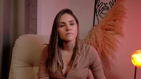 VictoriaNova online show from 02.25.26