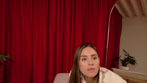 VictoriaNova online show from 03.12.26