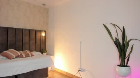 Maria Victoria online show from 02.28.25