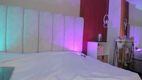 Maria Victoria online show from 09.09.25