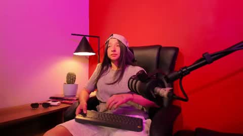 victoriazaenz online show from 07.12.26