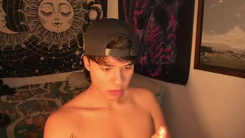 Snapshot of victorino_jhonson chatting on 12.17.24 Victorino Jhonson online show from 12.17.24